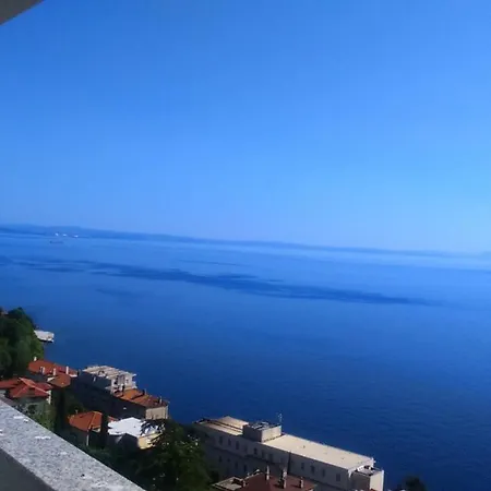 Apartman Lea 5 *